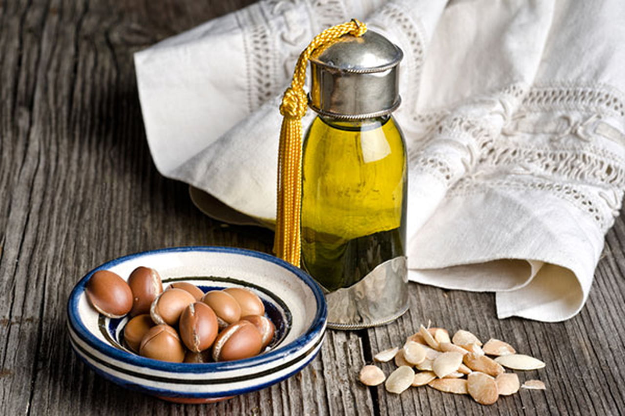 تعرفي الى زيت الأركان Argan وفوائده العديدة على الشعر والبشرة 767794