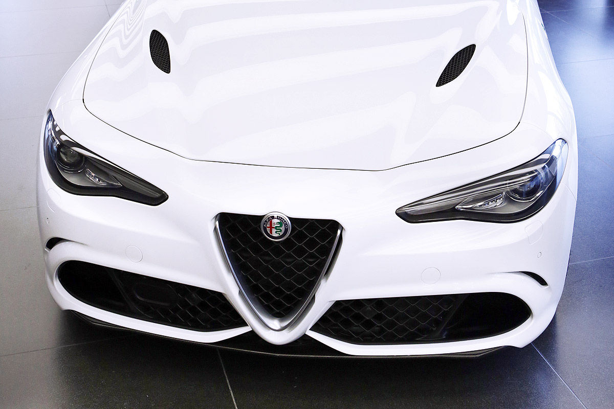 2015 - [Alfa Romeo] Giulia [Tipo 952] - Page 32 Afla-Romeo-Giulia-Cockpit-und-Technik-1200x800-8f3de4afb95b78be