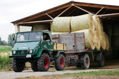 406 gros chargement de foin  Mercedes-Benz-Unimog-411-U30-474x316-846800229462265c