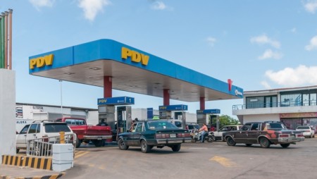 VENEZUELA MULTIPLICA POR SESENTA EL PRECIO DE LA GASOLINA 450_1000