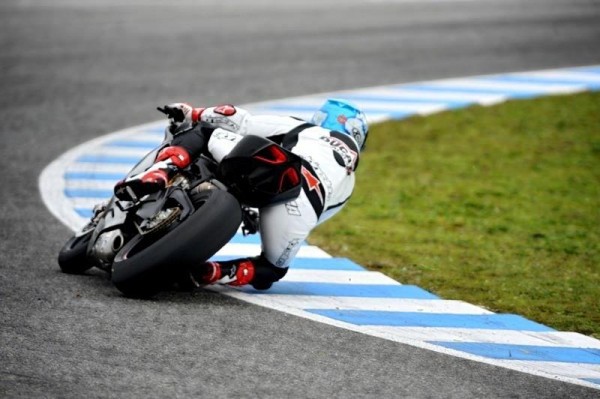 Test SBK y SSP en el Circuito de Jerez  Carlos-checa-test-Jerez-SBK-Ducati-600x399