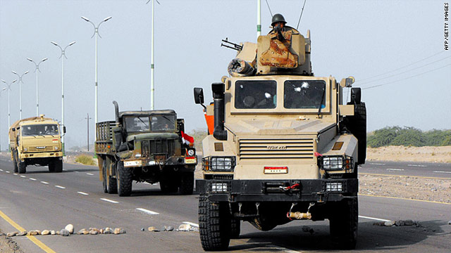 صور جديده للخاصه اليمنيه T1larg.yemen.tank.gi