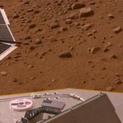 Life On Mars Looks More Likely Phoenix1_tn