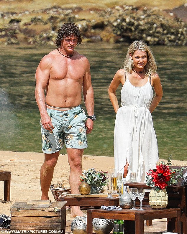 Bachelor Australia Season 6 - Nick Cummins - SM Media - *Sleuthing Spoilers* - Page 30 4A5D19BE00000578-5544867-image-a-15_1522068333811