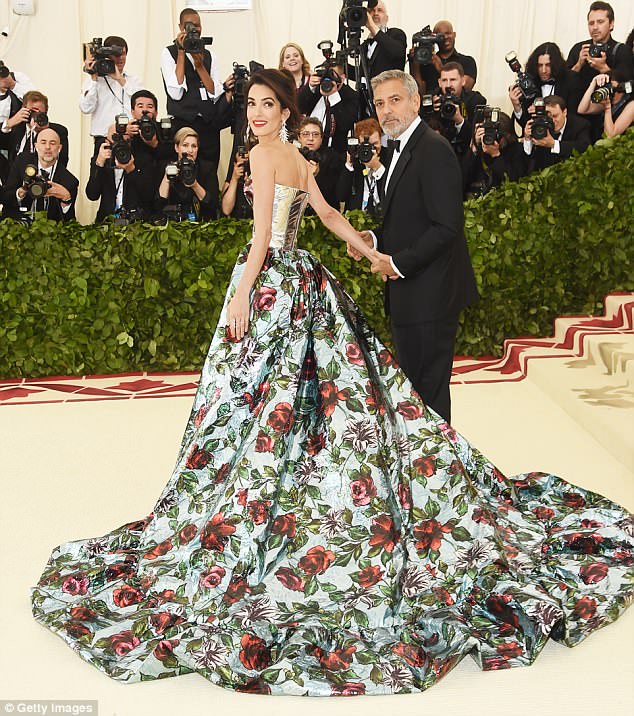 George and Amal Clooney Later at after party after the Met Gala2918 4BF3EE9C00000578-0-Her_guest_The_40_year_old_star_brought_as_her_guest_her_husband_-a-7_1525781490824