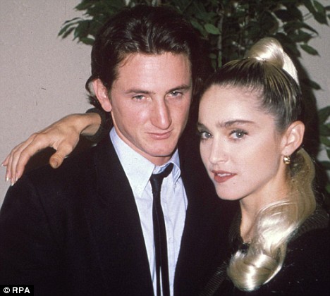 Madonna and Sean Penn Article-0-01F8DECE00000578-142_468x420