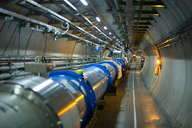  تجربة سيرن ..!!  وما الذي يريد العلماء تحقيقه من خلالها ..؟؟ Cern9L0309_650x433