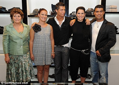        CR7 !! Article-1070993-02EC702800000578-413_468x333