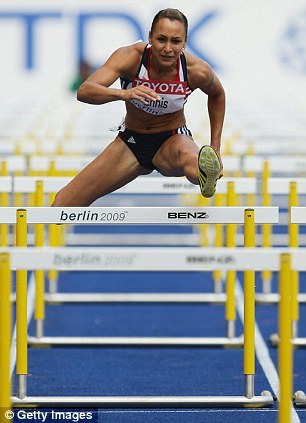 1ère journée des Mondiaux Article-1206724-0611417F000005DC-525_306x423