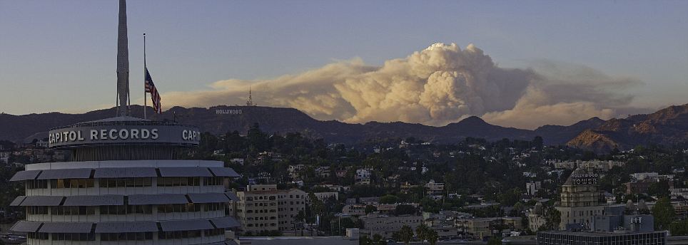 Fotos de los incendios de California... Article-1210417-064241B5000005DC-21_964x344