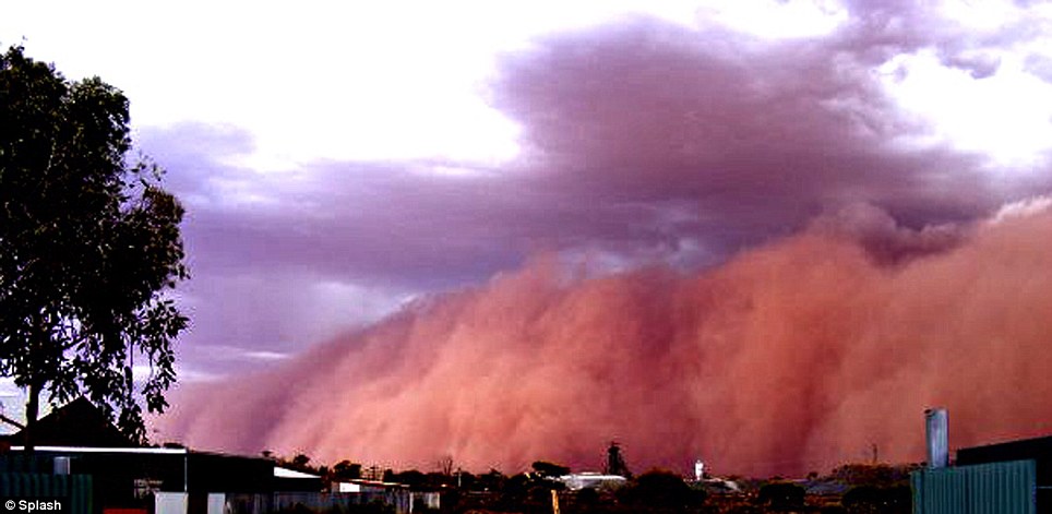 Dust Storms DownUnder! Article-1215443-06910ABA000005DC-963_964x471