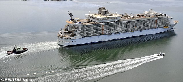 Inside the world's biggest and most expensive ever cruise ship Article-0-06FF9C27000005DC-153_634x286