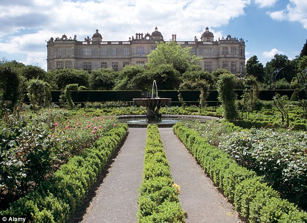 Where's the fun in that? iPhone cheats crack Britain's biggest hedge maze in minutes Article-1318150-0B7F26A5000005DC-592_634x461