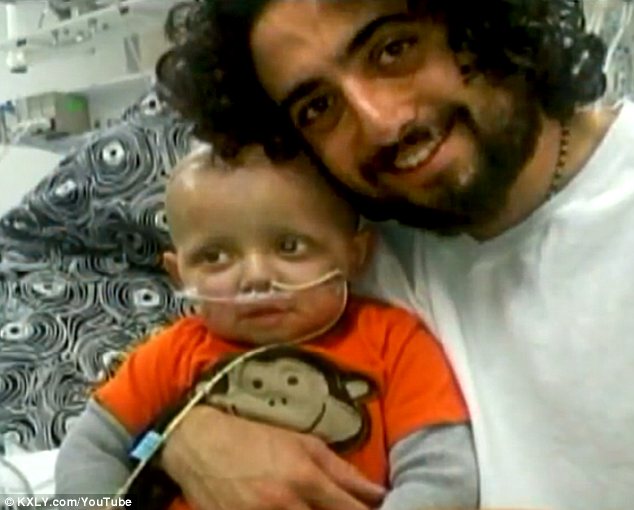 Boy, two, with brain cancer is ‘cured’ after secretly being fed medical marijuana by his father Article-1383240-0BE5885900000578-356_634x510