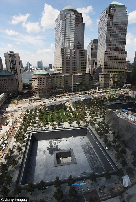 بالصور // بعد عشر سنوات : صور لالتقاط الأنفاس  من مانهاتن السفلى تكشف كم نيويورك قد تغيرت منذ 9 / 11 Article-0-0D8EE34700000578-471_470x700
