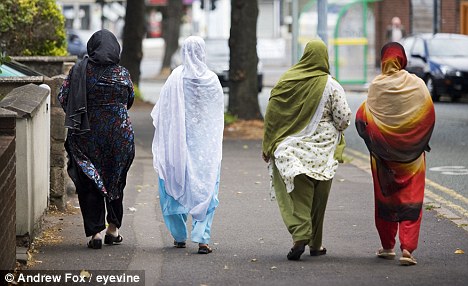 Men banned as Muslim women win council backing:In AUSTRALIA Article-2041244-0E0CF7C200000578-213_468x286