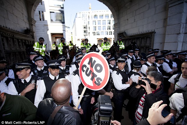 Occupuy the London Stock Exchange Article-2049486-0E61EA3D00000578-472_634x422