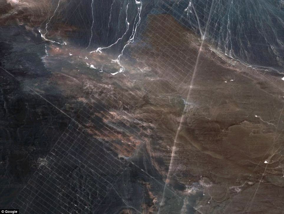 ΕΝΔΙΑΦΕΡΟΥΣΕΣ ΑΝΑΚΑΛΥΨΕΙΣ ΑΠΟ ΤΟ GOOGLE EARTH Article-2061424-0ECC792F00000578-471_964x728