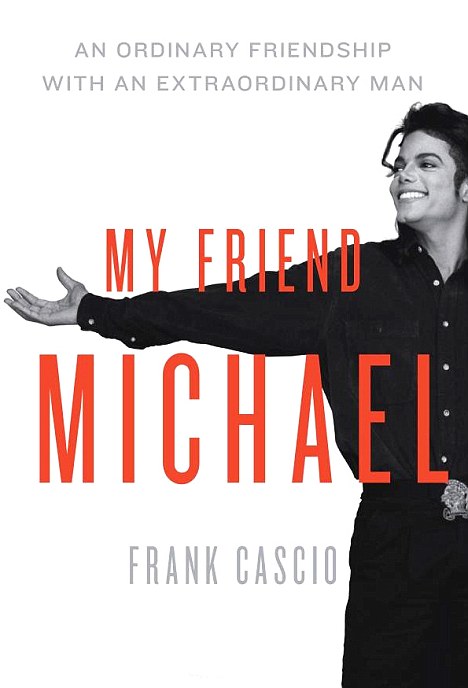 Livro revela o lado brincalhão de Michael Jackson e seu amor por mulheres inteligentes Article-2063686-0EDDC31200000578-601_468x688