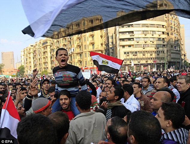 بالصور // Egypt Tahrir today  مصر التحرير اليوم Article-2066172-0EF0AF7600000578-796_634x481