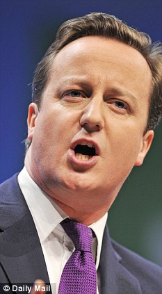  Fast-track: David Cameron é acelerar os planos para conter gato gordo salário como ele se compromete a combater "excesso" na Cidade Article-0-0E3E793000000578-202_233x423