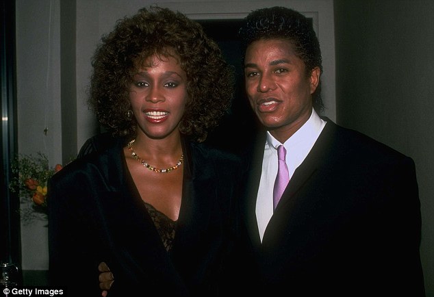 Jermaine Jackson e Whitney Houston foram amantes Article-2109885-1204B2E9000005DC-629_634x434