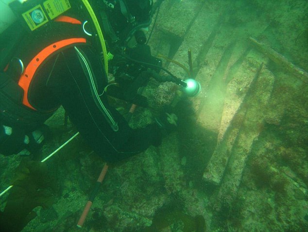 Los buzos han encontrado rastros de una antigua tierra tragada por las olas de 8500 años atrás Article-2167731-13E47DF0000005DC-83_634x478