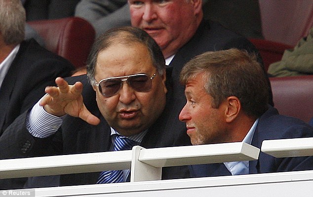 Arsenal shareholder Alisher Usmanov launches attack on owner Stan Kroenke Article-0-091D1C2B000005DC-223_634x399