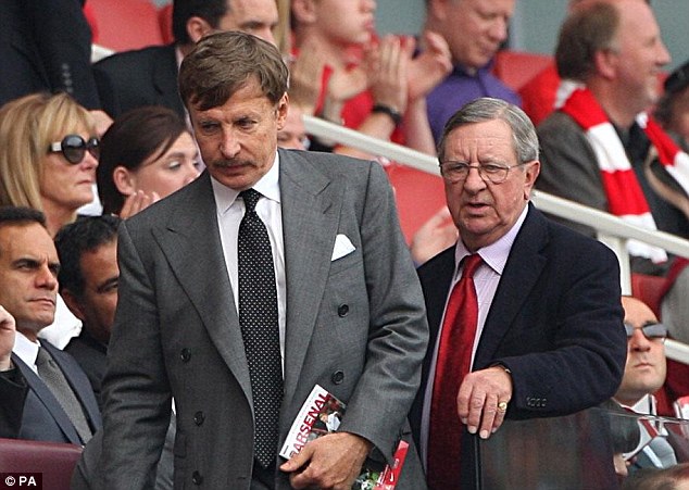 Arsenal shareholder Alisher Usmanov launches attack on owner Stan Kroenke Article-2169165-0B92FED900000578-60_634x451