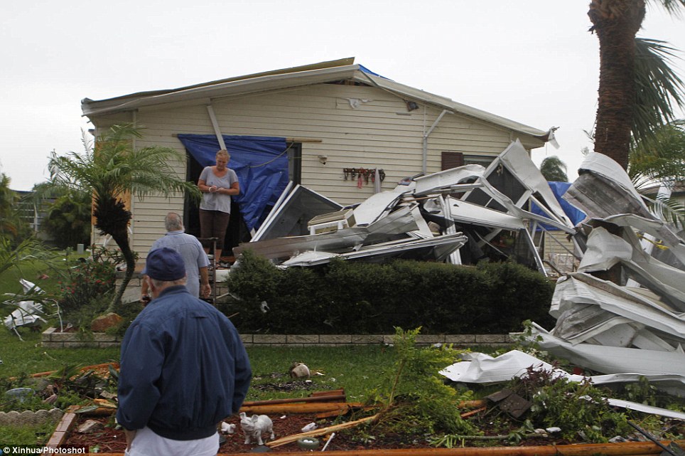 53.000 personas reciben la orden de evacuar Louisiana ante la llegada de “ISAAC” Article-2193403-14B78D6C000005DC-446_964x641