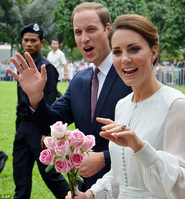 Mariage du prince William et Kate Middleton - Page 21 Article-2202895-1502DAA0000005DC-794_634x681