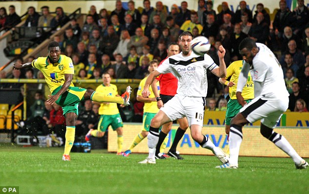 Norwich v Rovers Article-2209029-1538EDA3000005DC-347_634x399