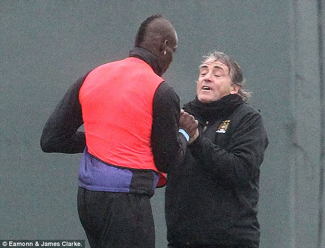 Balotelli and Mancini in stunning training ground bust-up Article-0-16BCC4D2000005DC-804_634x484