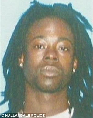 DONTRELL MELVIN - 5 months - (7/2011) - / Person of interest: Father Calvin Melvin Jr - Miami, FL Article-2260826-16E12F96000005DC-455_306x389