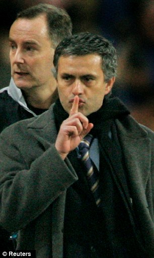 Mourinho sacked !! - Page 2 Article-2288964-02373A020000044D-193_306x510