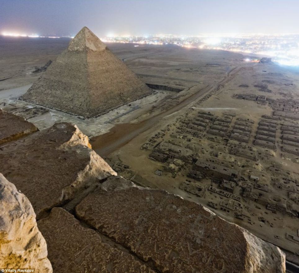 The view from the TOP of the Great Pyramid: Article-2298729-18E8B66B000005DC-679_964x879