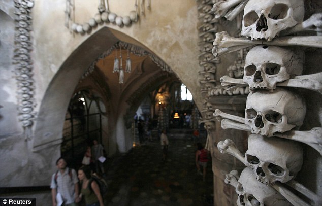 Meet the world's most unusual churches.... Article-0-1905D78A000005DC-111_634x406