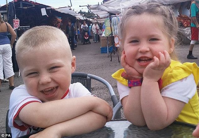 Great Britian • CHARLIE SHIERS, SKYE and BAILEY ALLEN - 15 months, 2 and 4 yo - / Convicted: Melanie Smith - Prestatyn, North Wales Article-2317149-198EEF3E000005DC-552_634x441