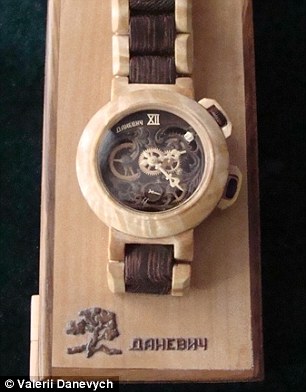 Carpenter carves functioning watches entirely out of wood, even the movement! Article-2329082-19EE89F4000005DC-287_306x392