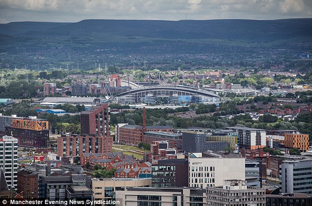 Phil Neville rents out £4 million luxury apartment Article-2347936-1A7E97ED000005DC-757_634x419