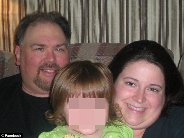 3 UNNAMED GIRLS 1 UNNAMED BOY - 3 yo and up - (1989-2012) / Charged: Warren Earl Yerger Sr, his wife Leslie Yerger, his girlfriend Deborah Keeley - Chester, Berks, McKean and Montgomery counties, PA Article-2362373-1AC9E092000005DC-445_634x474