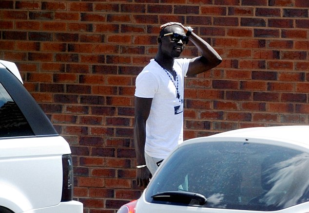 Papiss Demba Cisse - Page 3 Article-0-1ADFDE06000005DC-597_634x438