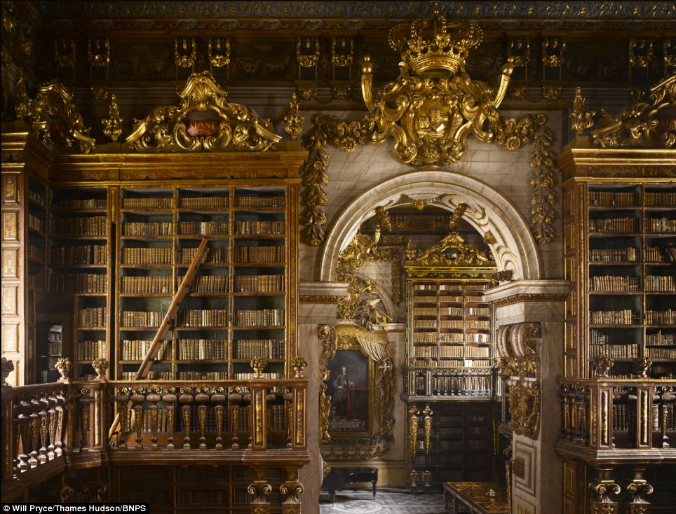 World's Stunning Libraries Article-2465776-18D1162700000578-210_964x734