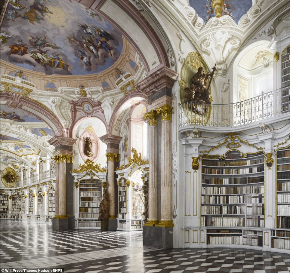 World's Stunning Libraries Article-2465776-18D1389900000578-568_964x908