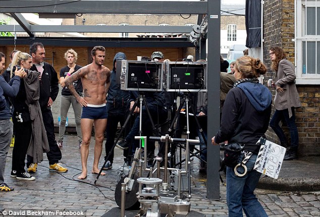 VIDEO - Becks back in his kecks! David smoulders as he strips off for latest H&M underwear campaign Article-0-1AEBB5D300000578-85_634x430