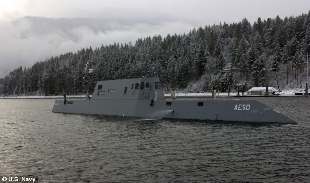 The Navy's top secret submarine base in land-locked IDAHO where its new stealth technology Article-2658459-1ECA8F1E00000578-115_634x376