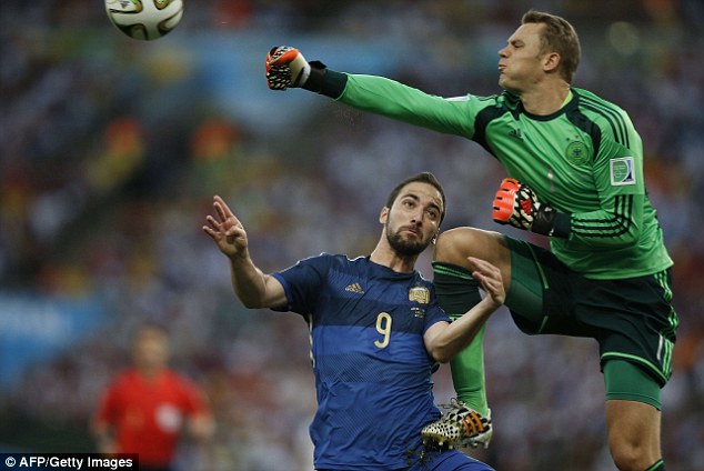 Your favourite World Cup photos - Page 8 Article-2690814-1F9F06F500000578-431_634x424