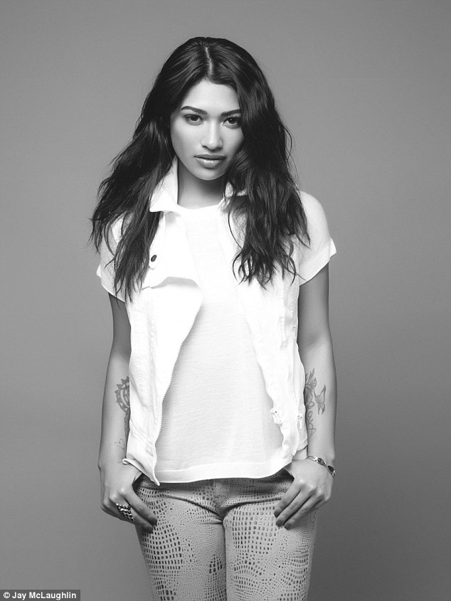 Vanessa White >> EP "Chapter One" 1409508721875_wps_18_Vanessa_White_for_Select_