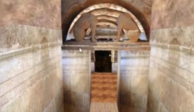 Inside the antechamber of the Amphipolis tomb  - Page 2 Video-undefined-222FA3EE00000578-702_638x368