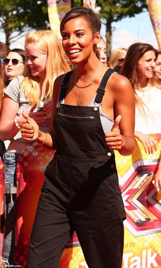 Programa (Rochelle) >> Xtra Factor 2AAC12FE00000578-3167280-image-m-22_1437321048787